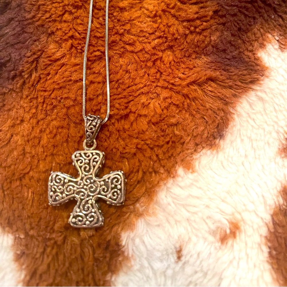 Bali Indonesia. Sterling silver pendent